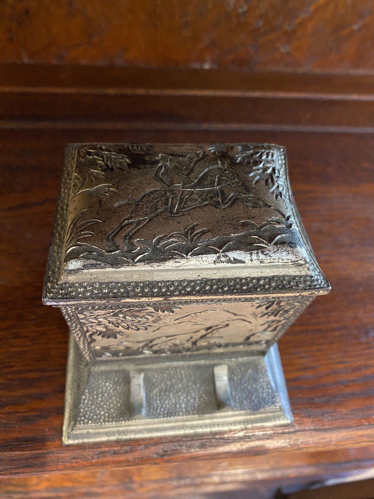 Antique c.1910/20s Silver Plated Functional Cigarette Dispenser w Hunter's Motif + Fauna Etching 7