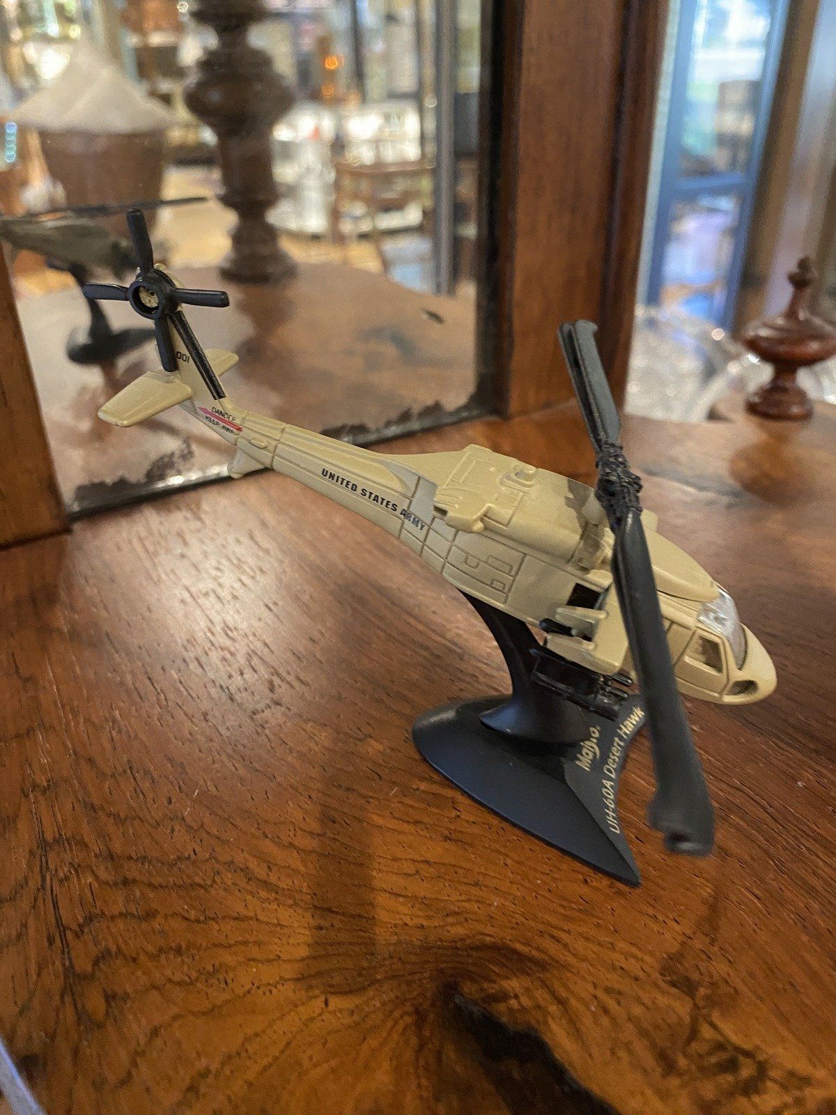 MAISTO UH-60A Helicopter Model Plane 2