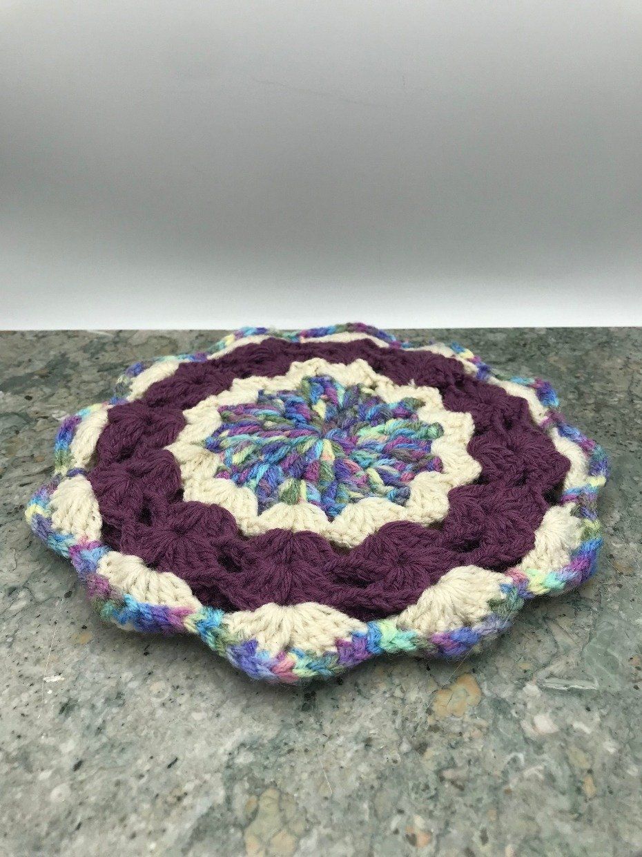 Vintage Hand Knit Purple Pinwheel Pot Holder Trivet 2
