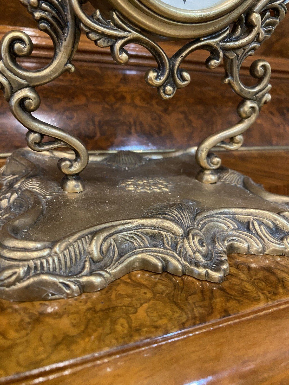 Beautiful Vintage Cast Brass Ornate Desk/Table Clock 7