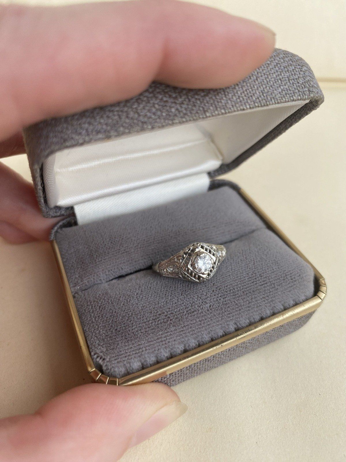 Vintage c.1930s 18k White Gold Art Deco Filigree .26ct Diamond Engagement Ring w Appraisal 2