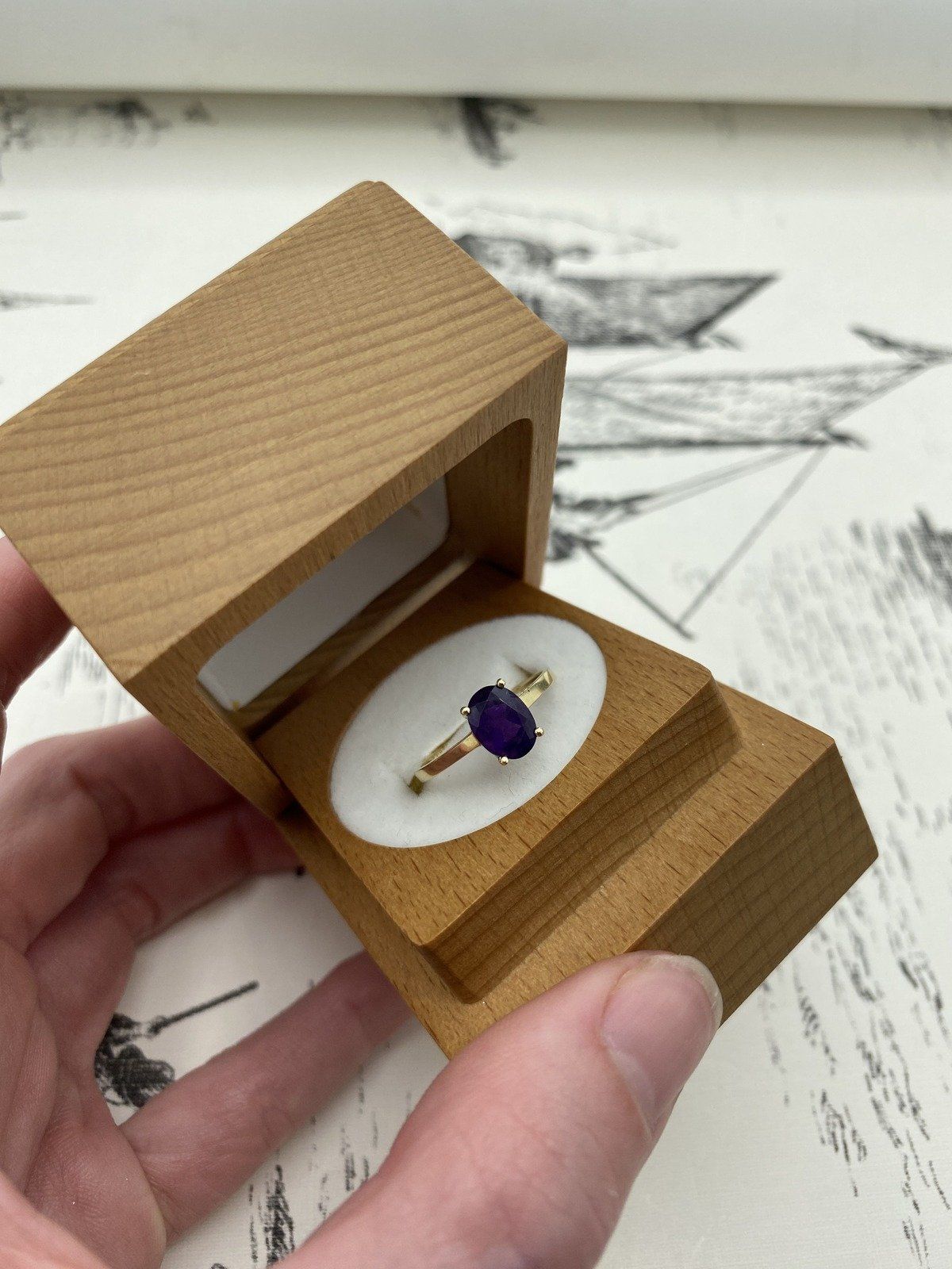 Minimal 10k Gold Oval Faceted Solitaire Amethyst Ring 2