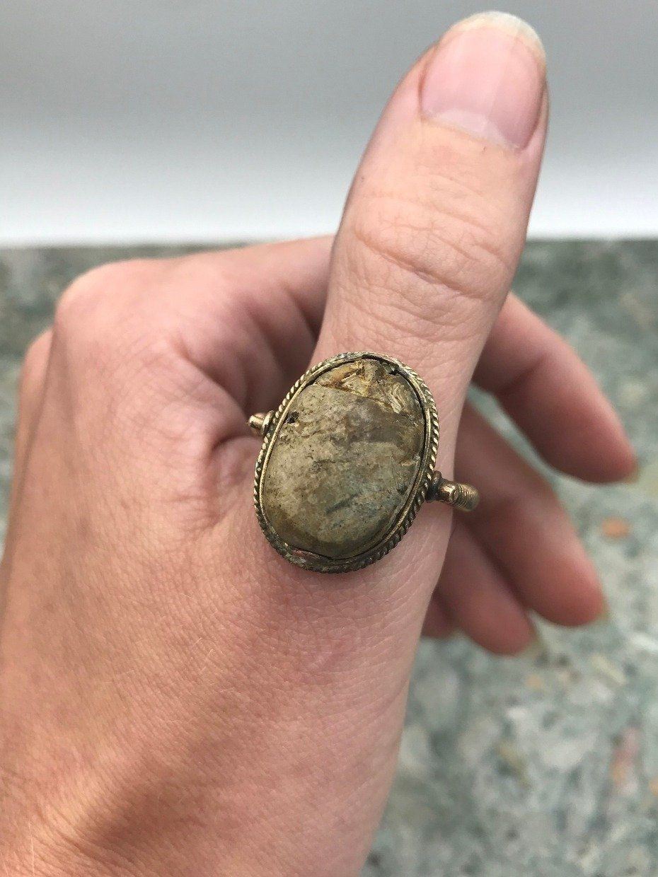 Antique 10k Gold Carved Stone Scarab Beetle Keeper of Secrets Swivel Ring 3