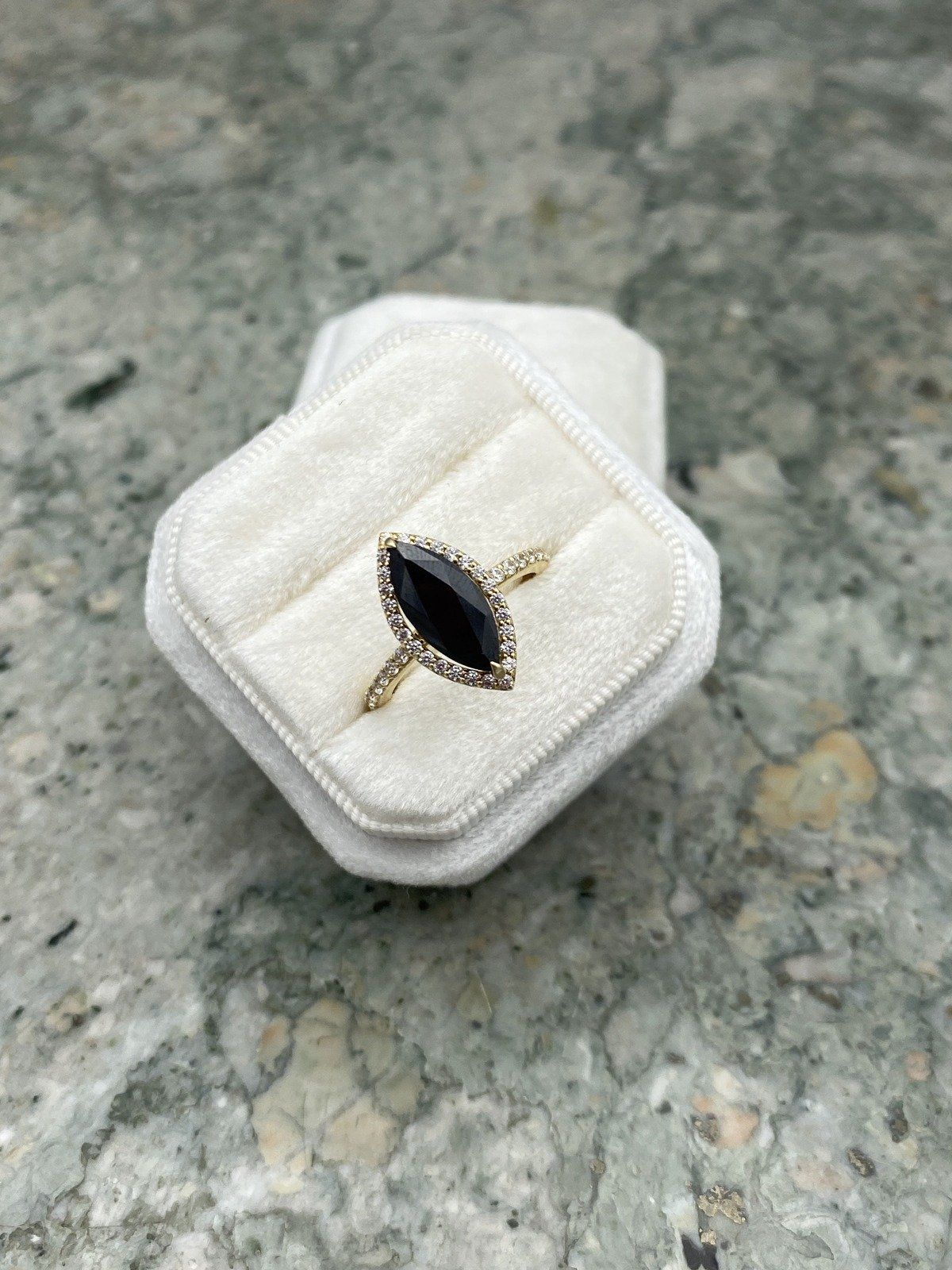 10k Onyx + Cubic Zirconia Marquise Navette Ring #2230 2