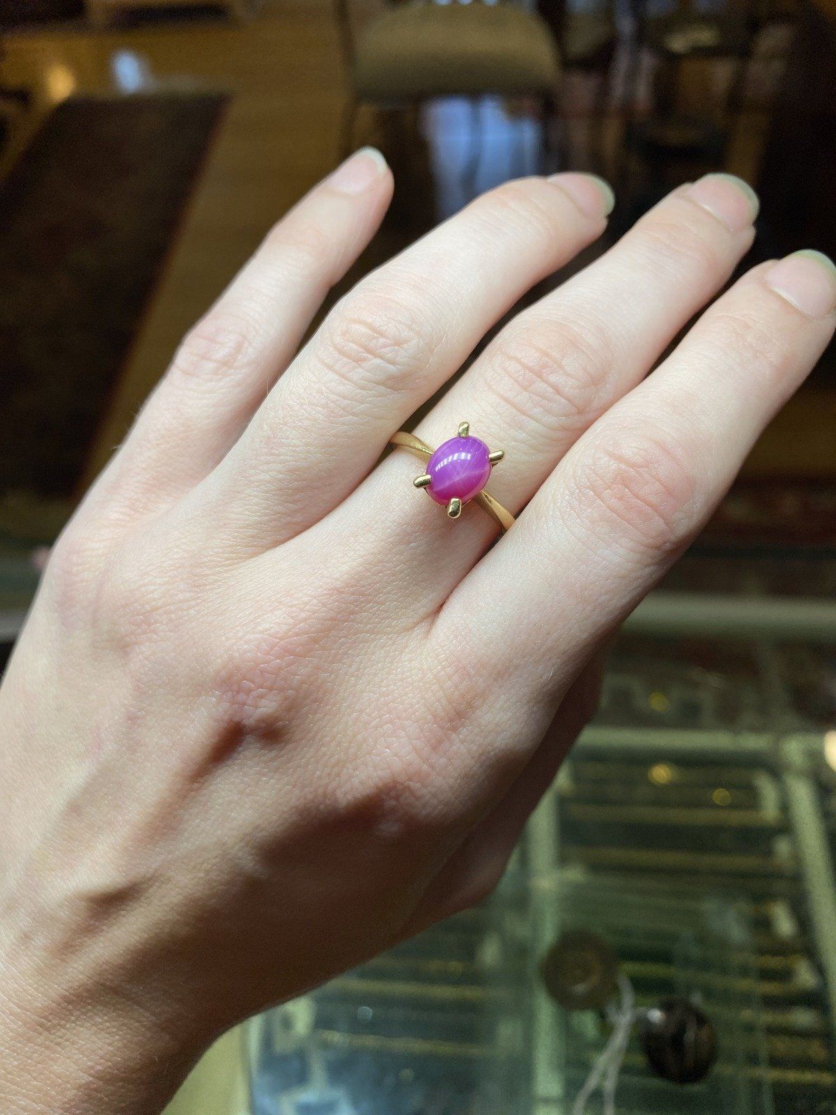 Vintage Minimalistic 14k Gold Synthetic Star Ruby Solitaire Ring #2526 7