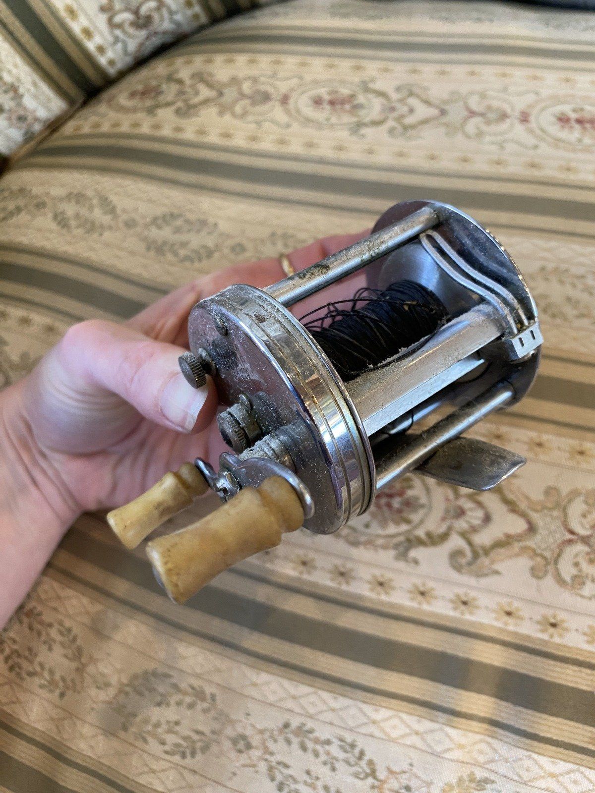 Vintage Flueger TRUMP Anti-Back-Lash Fishing Reel No.1943 3