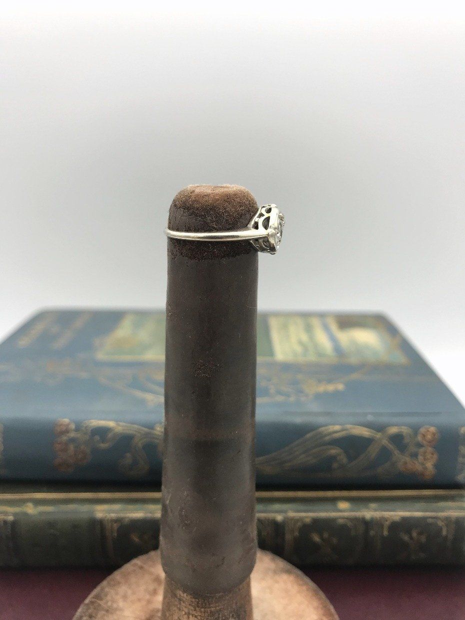 10k White Gold Art Deco Diamond Wave Center Almond Ring 4