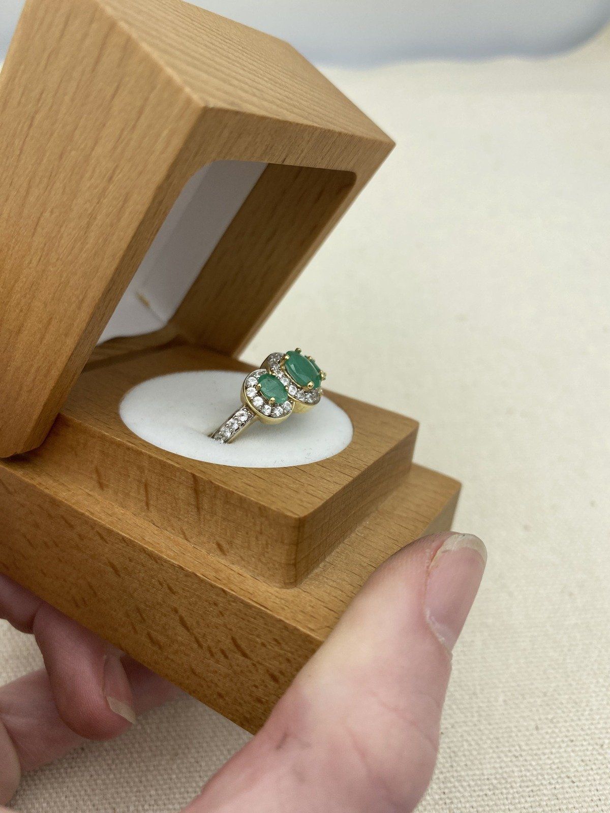 14k Gold Trio Oval Emerald + White Topaz Ring 4