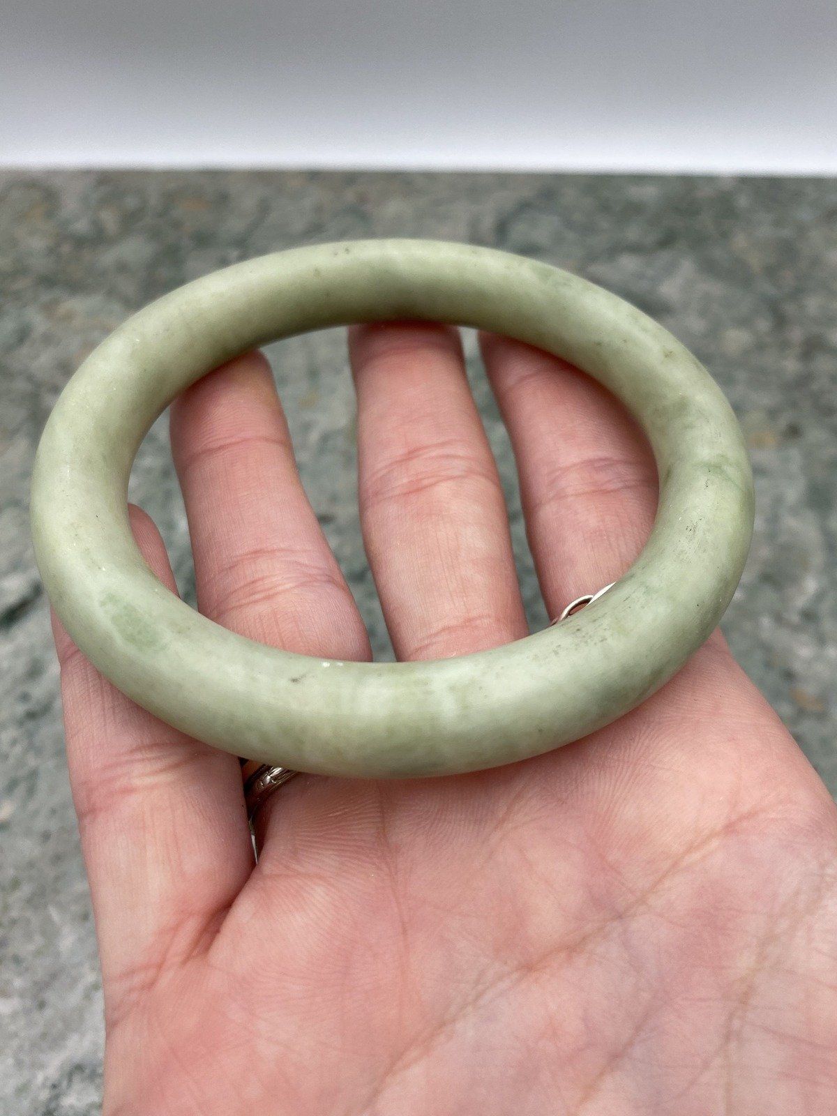 Stunning Solid Soft Green Chinese Jade Stone Bangle Bracelet 4