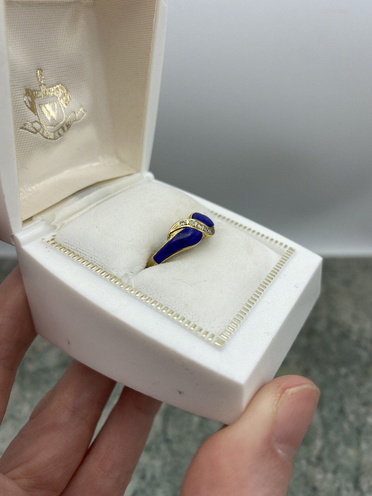 CUTE Vintage 14k Gold Blue Enamel Diamond Center Knot Ring Band 5