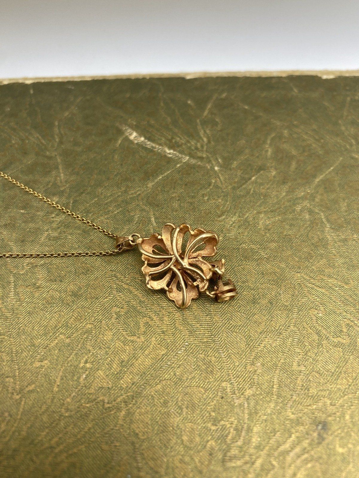 Antique Victorian 18k Gold Flower 18L Drop Necklace w Diamond Center + Charms 5