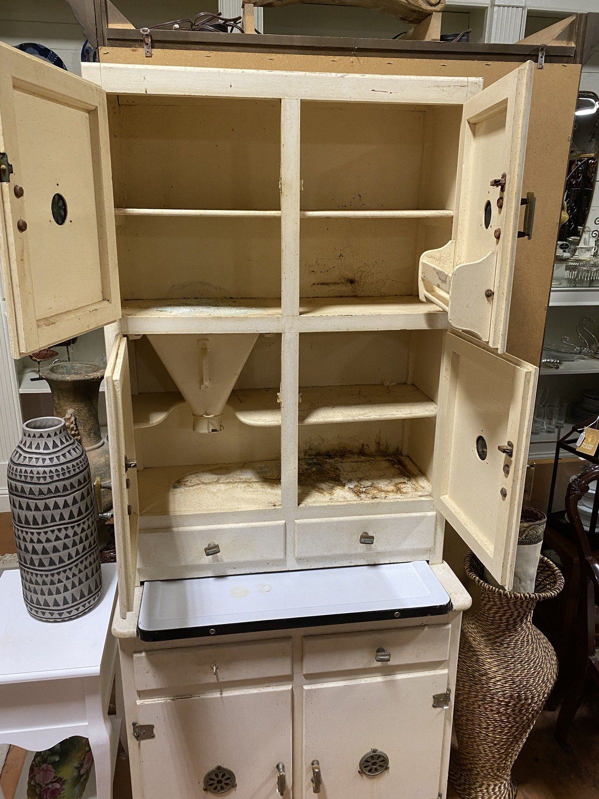 Vintage c.1930s/40s Hoosier Kitchen Cabinet #589 6