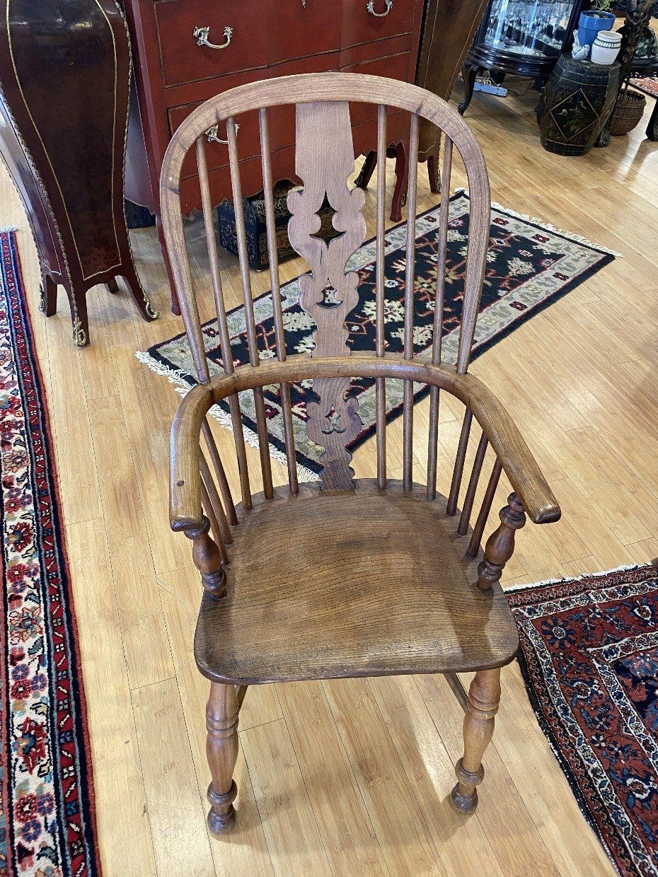 Arched Windsor Chair w Pierced Wood Back 2