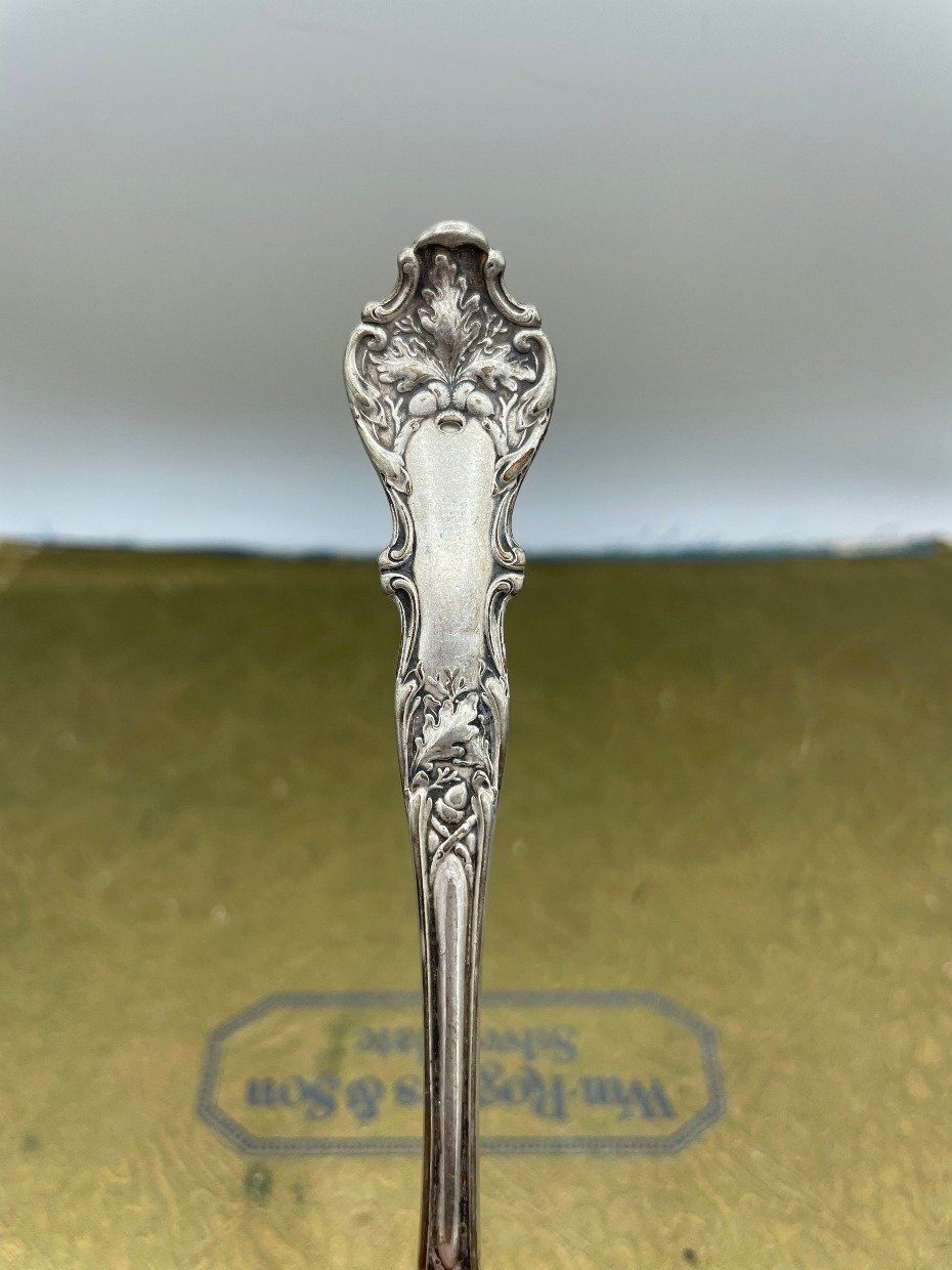 Antique c.1847 Rogers Silver Plated Acorn Motif Single Spoon 2