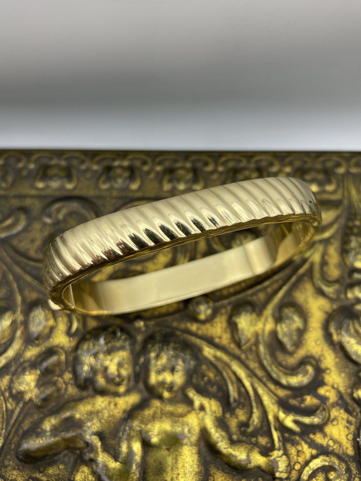 14k Gold Fluted Square Edged Weighty Vintage Bangle Bracelet 7 #3063 2