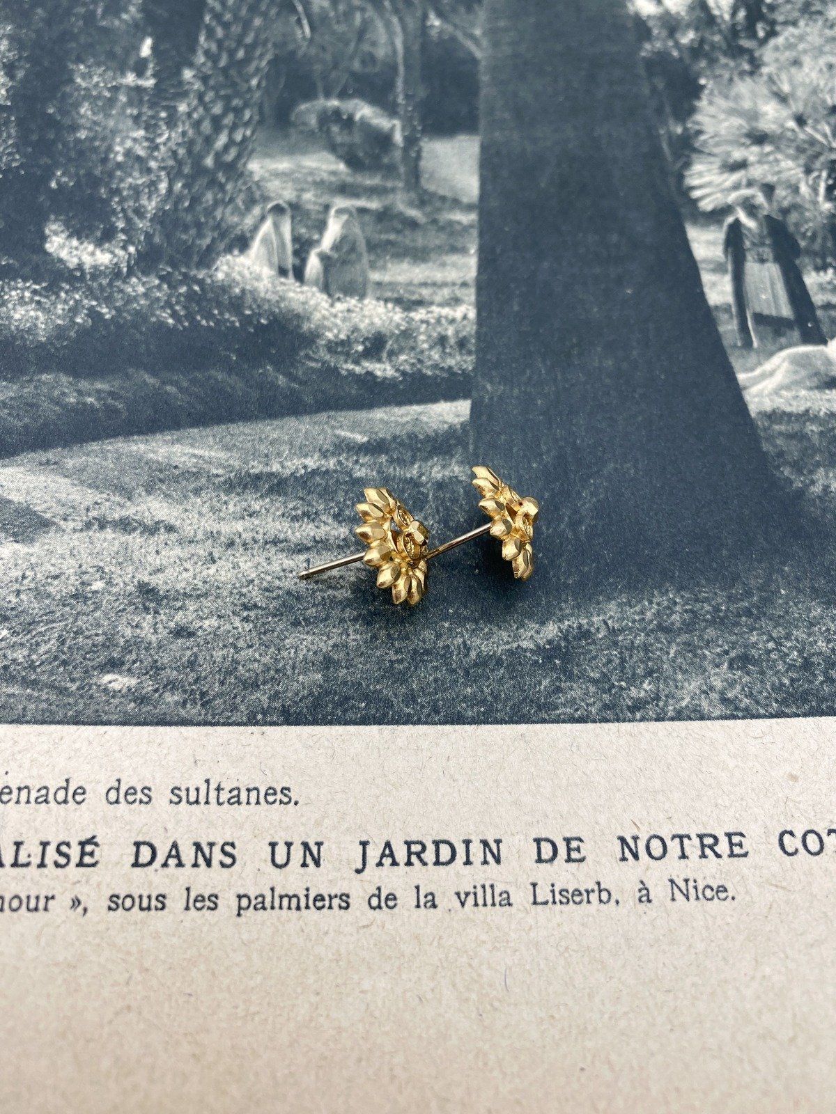 18k Gold Eastern Ornamental Stud Earrings 5