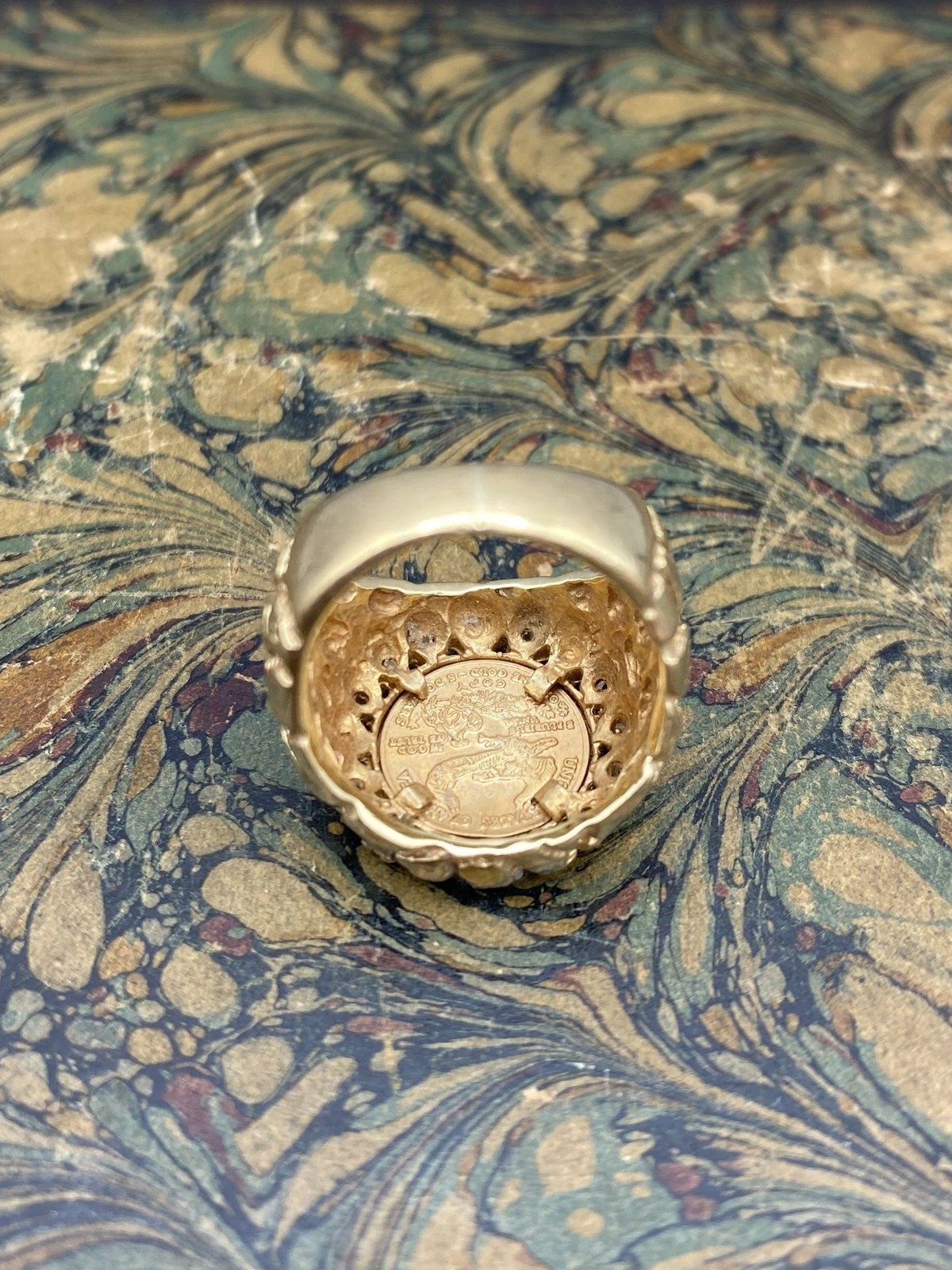 Vintage 10k Gold Copy Eagle Coin + Nugget Diamond Bezel Ring 5