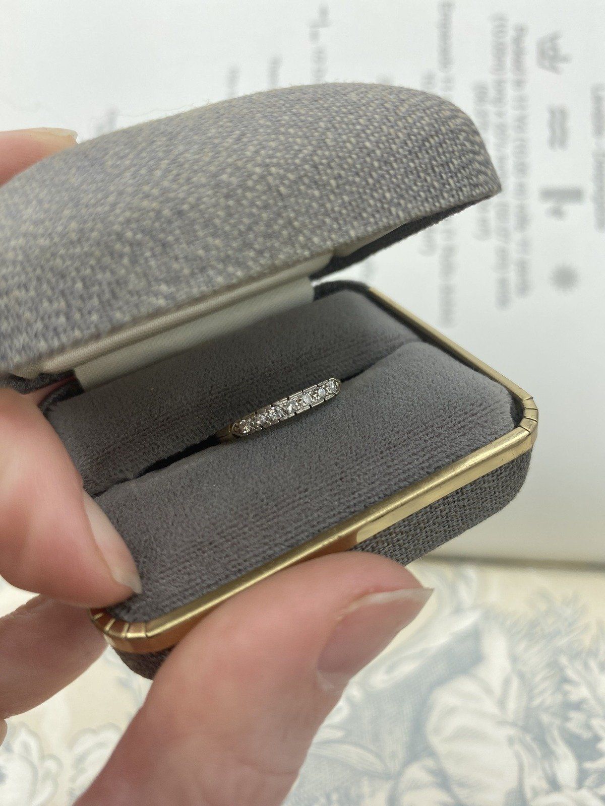 Dainty Vintage c.1930s/40s 14k Dual Gold Bricked Channel Set Diamond Ring Band 2