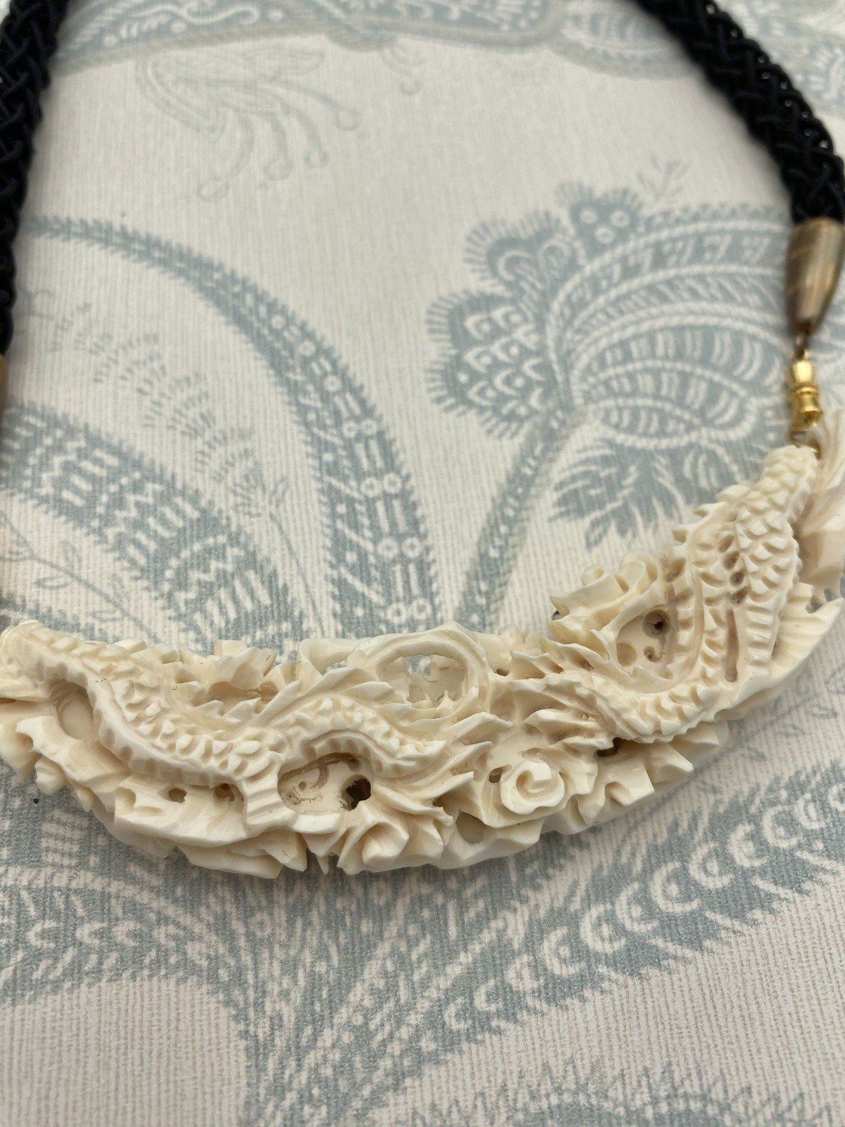 Vintage c.1950s Converted Carved Bone Double Dragon Necklace 2