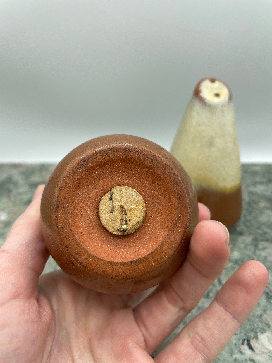 Frankoma Desert Tan/Gold Salt & Pepper Plainsware Shakers 2