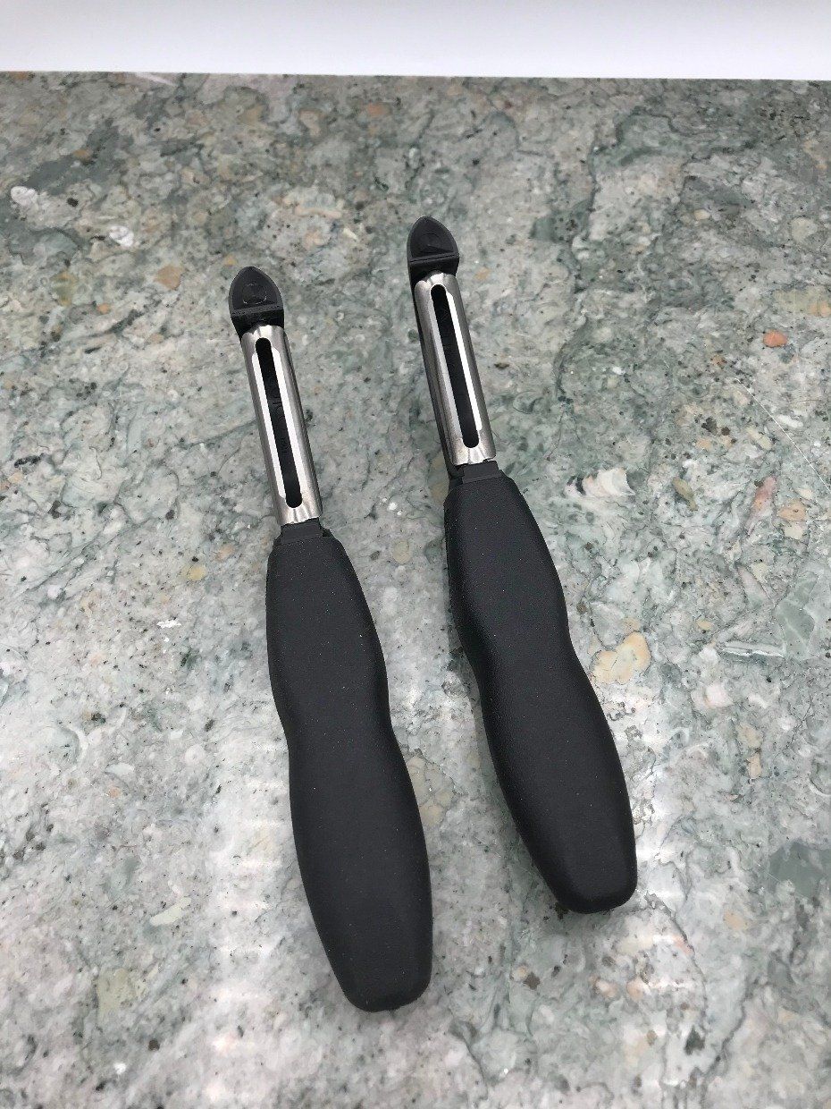 Cutco Hand Blade Peeler 2