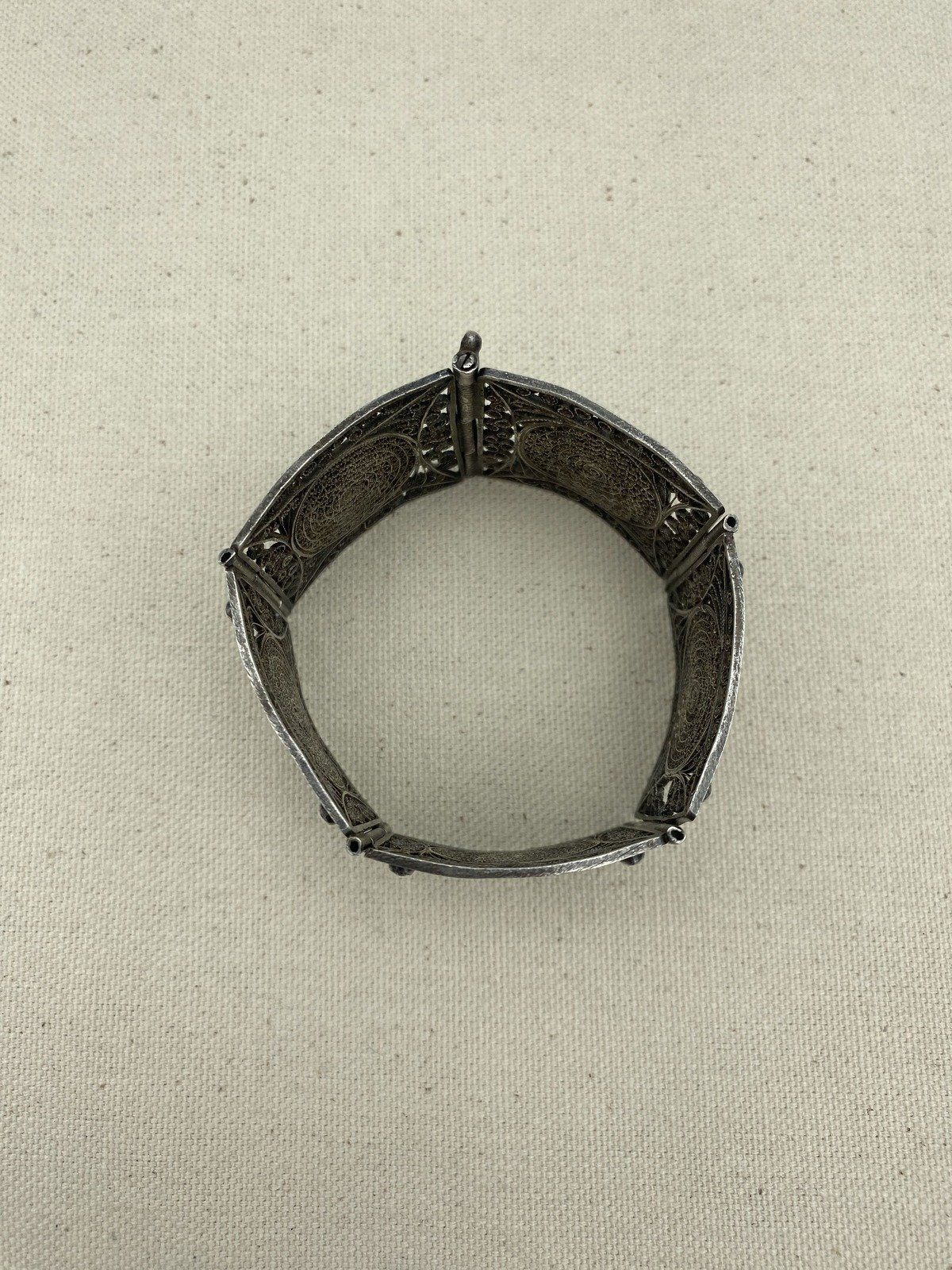 Antique c.1920s Sterling Silver Egyptian Revival Hieroglyphic Filigree Cuff Bracelet 7L 6