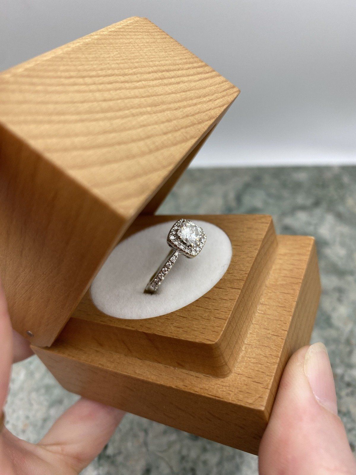 14k White Gold .85ct Center Moissanite Solitaire Diamond Engagement Ring 3
