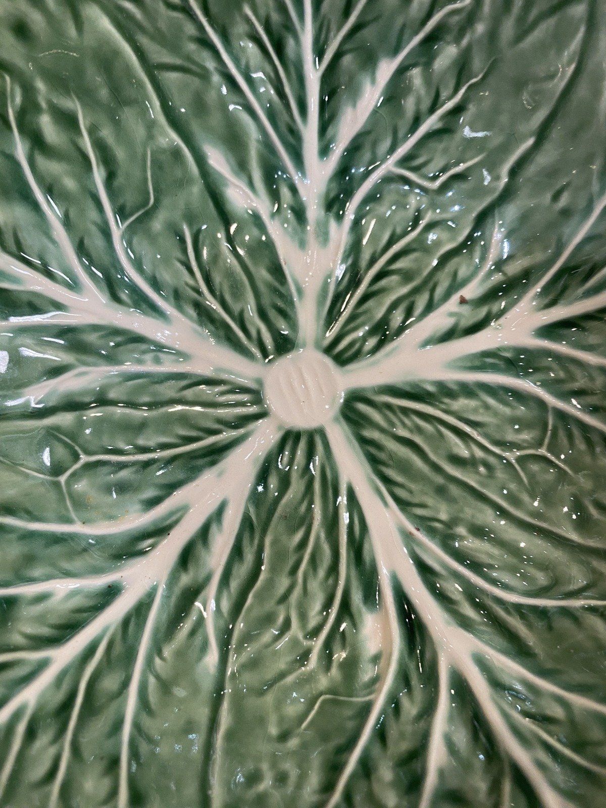 Bordallo Pinheiro Portugal Majolica Small Cabbage Leaf Bowl 6.5 4