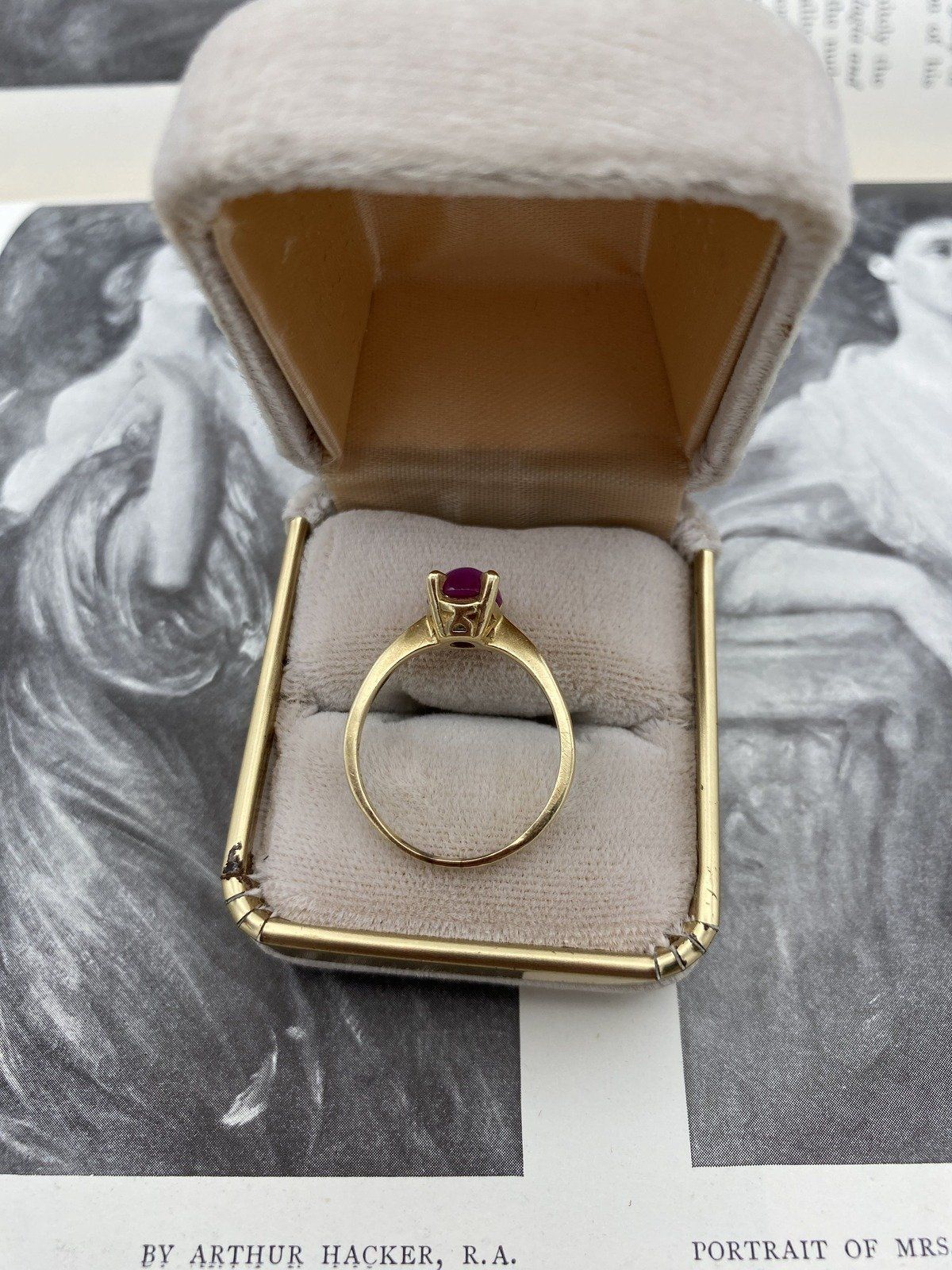 Vintage Minimalistic 14k Gold Synthetic Star Ruby Solitaire Ring #2526 2