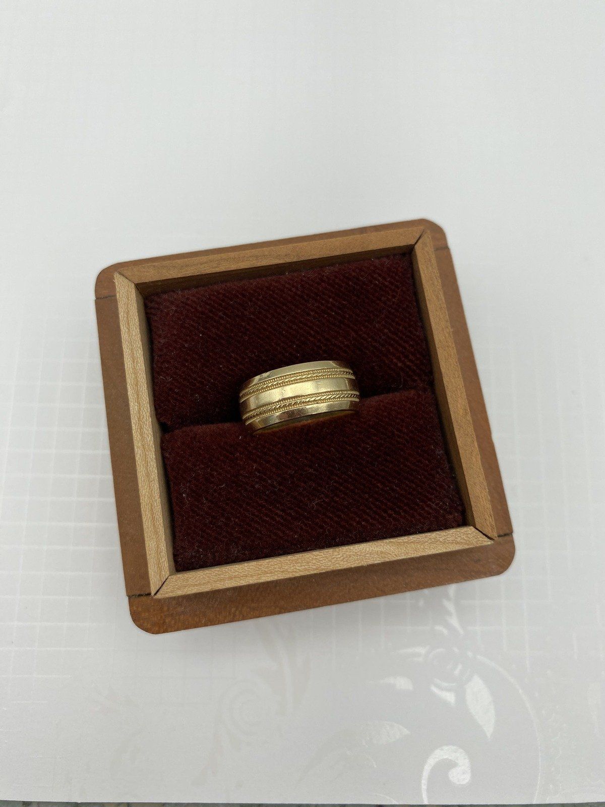 Vintage 14k Gold Hefty 9mm Cigar Ring Band w Fluted + Cable Striping Detail 2