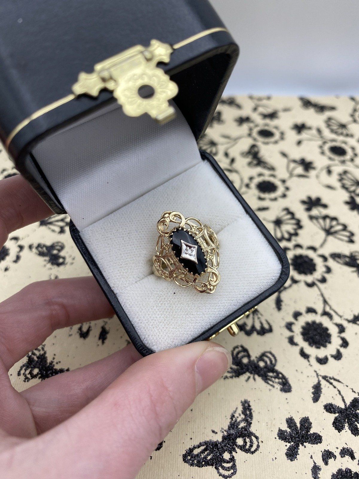 10k Gold Ornately Reticulated Onyx Diamond Dinner Ring 2