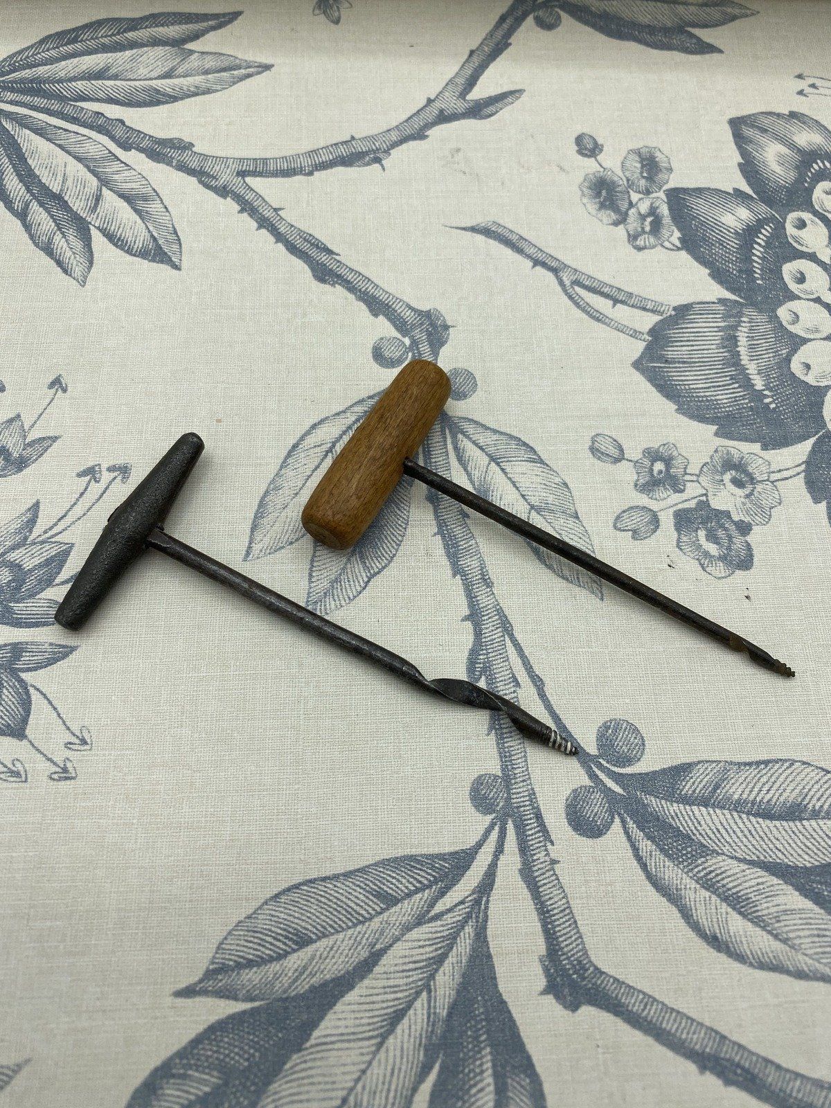Antique Carpetry Handle Tools 934 2