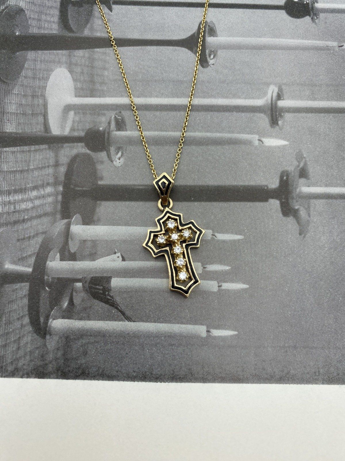 Vintage c.1960s Antique Inspired 14k Gold + Black Enamel 1.25L Mini Diamond Buttercup Cross Necklace 18#3421 3