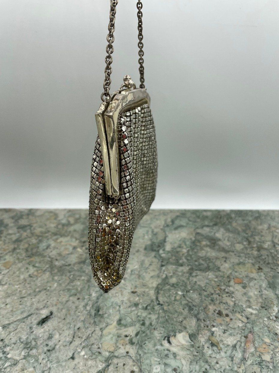 Antique c.1920s Whiting & Davis Silver Tone Chainmail Handbag w Original Novelty Pocket Mirror 3