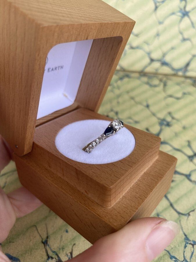 14k White Gold Modern .50ct Diamond Engagement Ring w Pear Cut Sapphire Accents + Diamond Shoulder + Shank Details. Sz 6.75 4