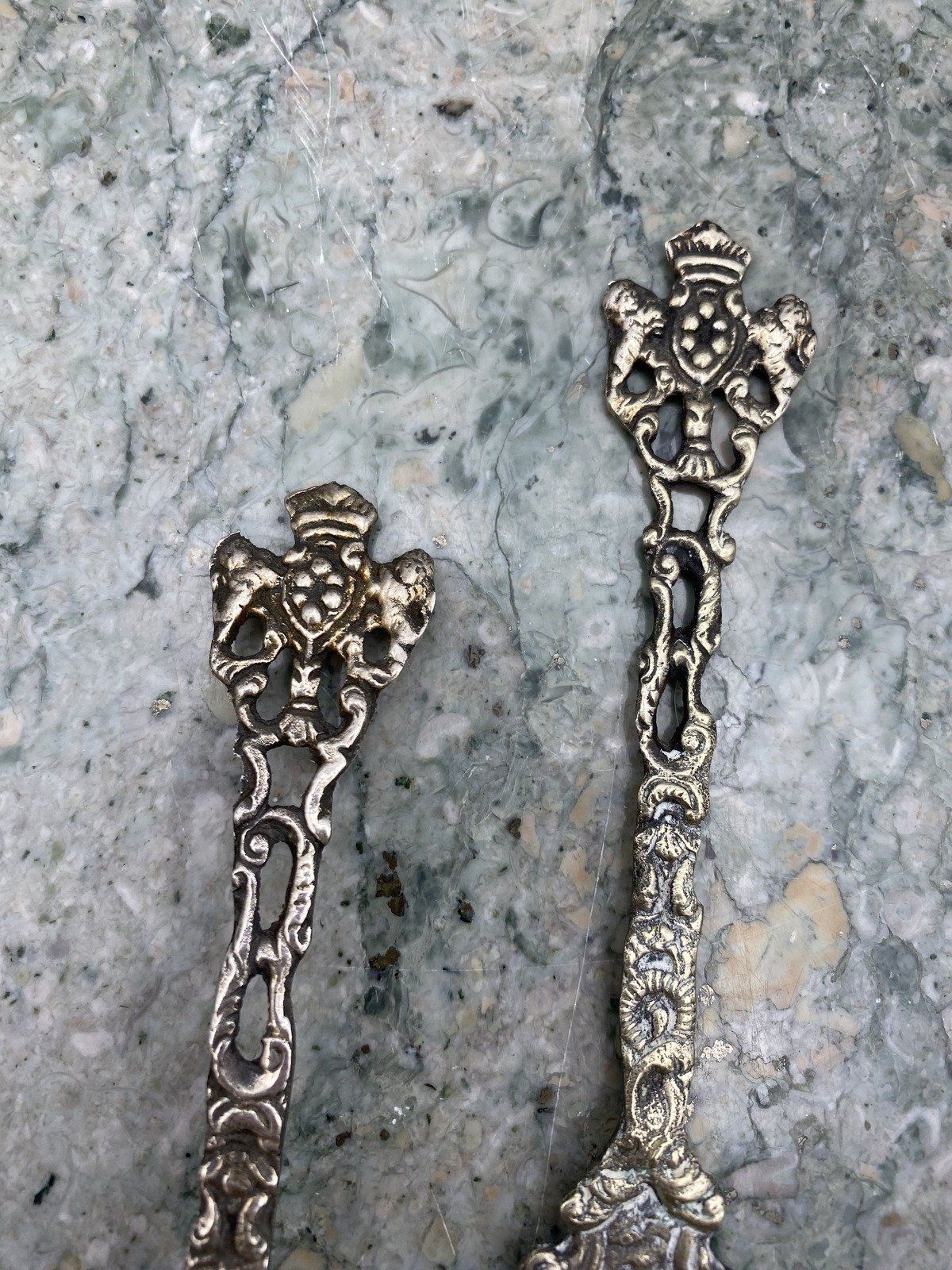 Vintage Italian Silver Plated Repousse Lion Shield Serving Fork + Spoon 2