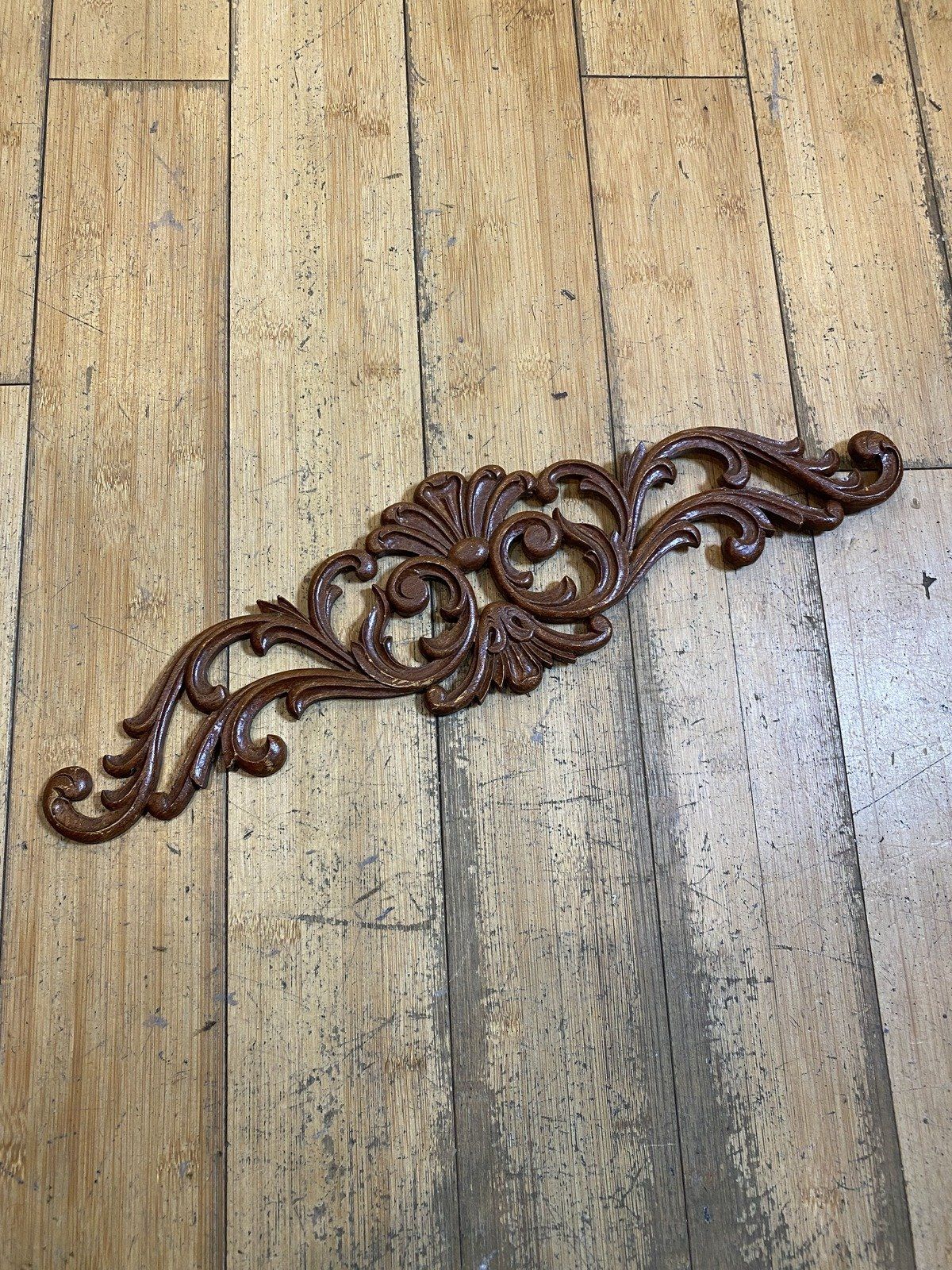 Resin Molded Wood-like Art Frame Topper + Wall Decor