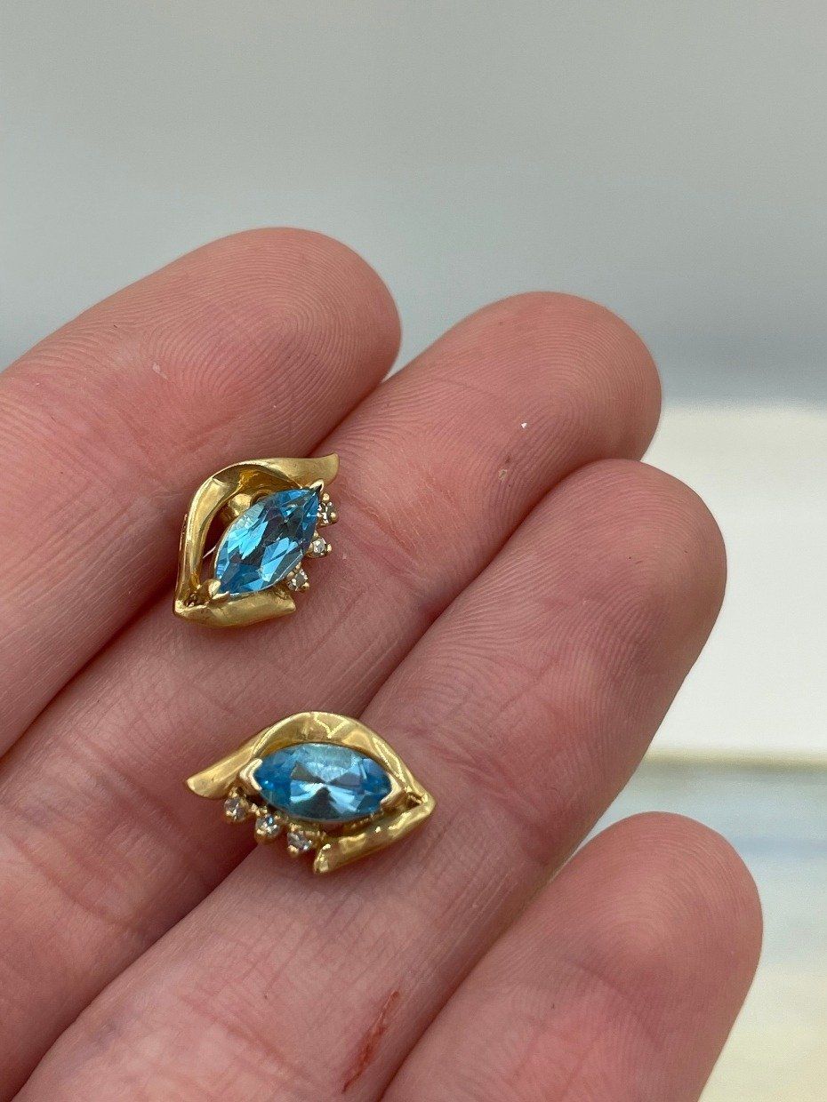 Vintage 14k Gold Marquise Blue Topaz Stud Earrings w Diamond Accents 8