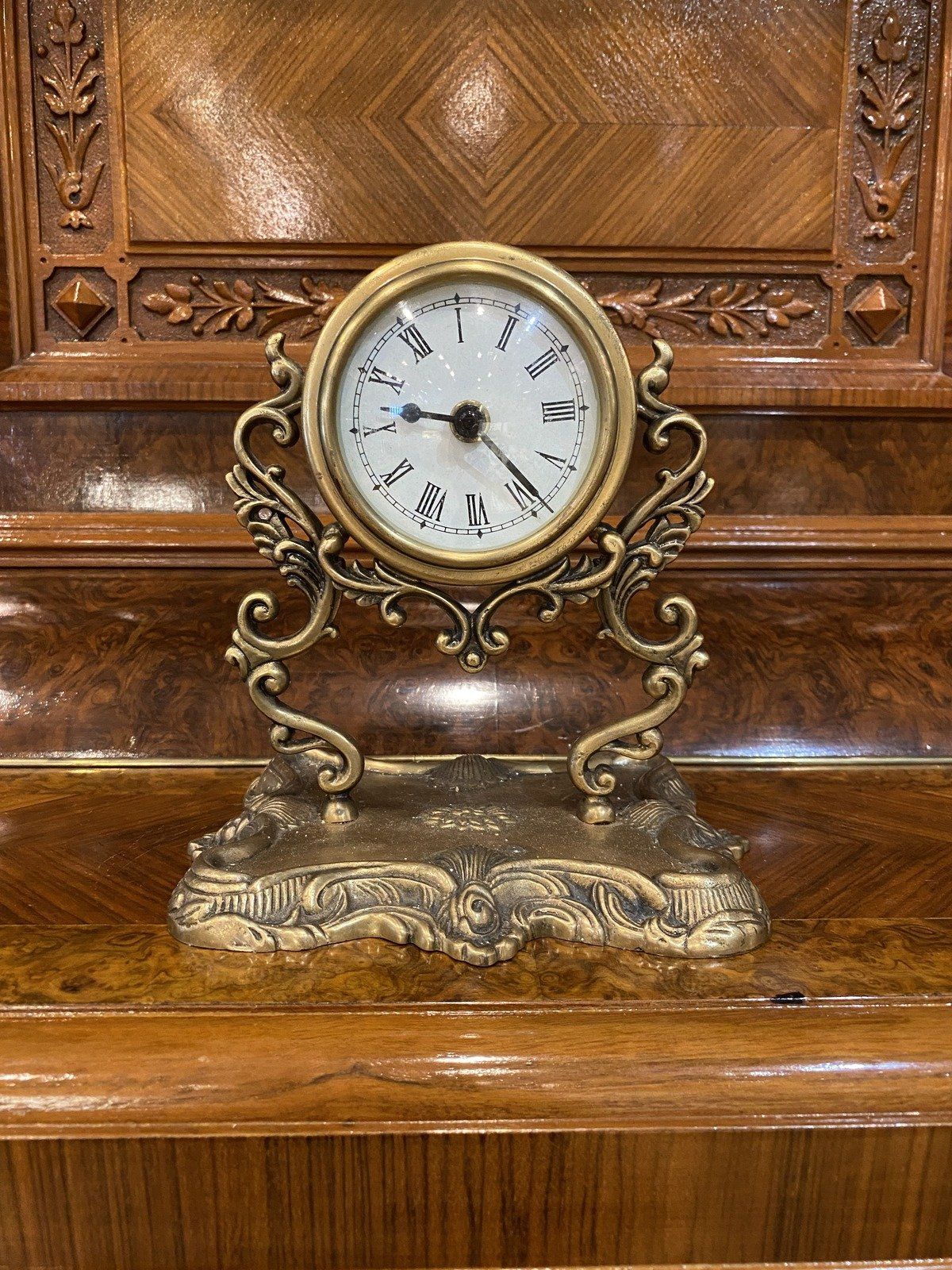Beautiful Vintage Cast Brass Ornate Desk/Table Clock