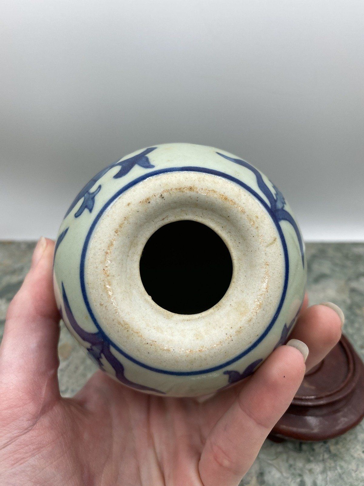 Vintage Flow Blue Ceramic Egg on Fishbowl Sand 3