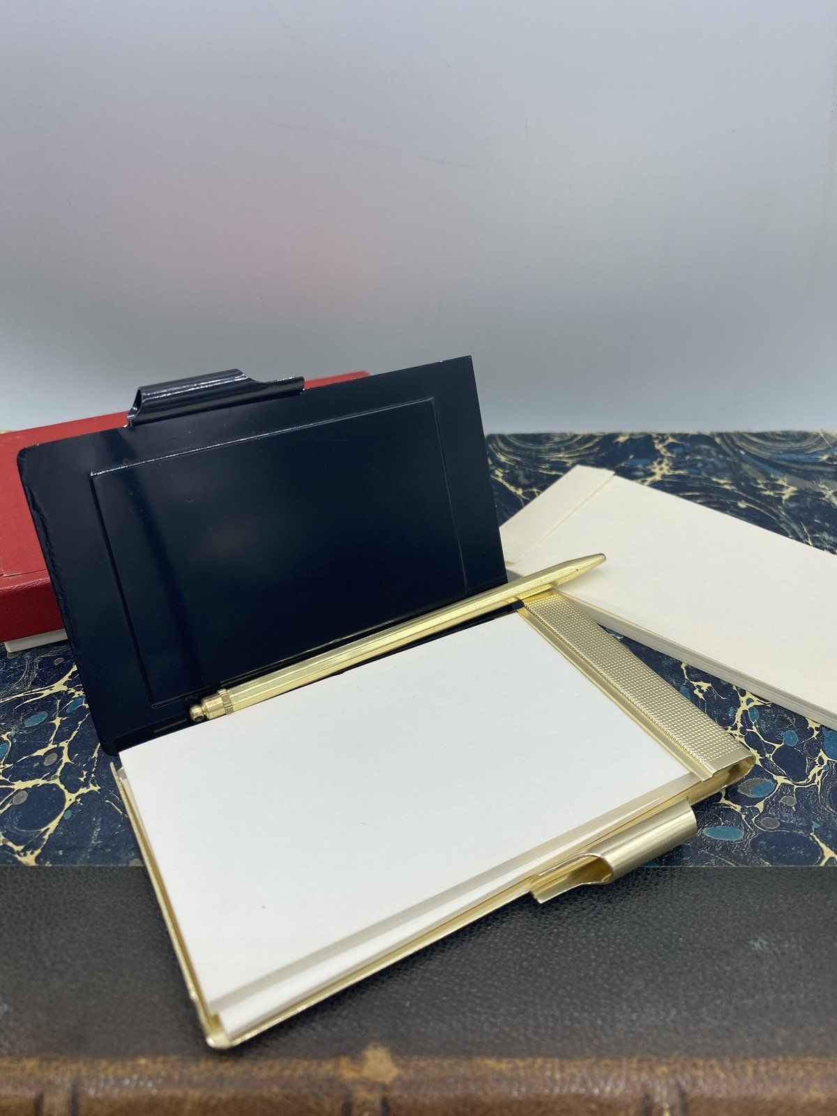 Vintage c.1950s NEW IN BOX Oriental Etched Notebook + Pencil 2