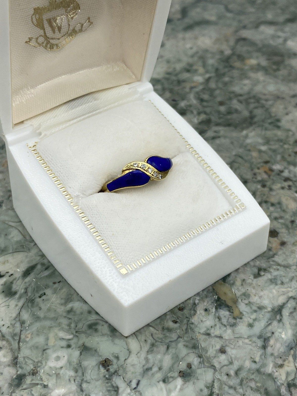 CUTE Vintage 14k Gold Blue Enamel Diamond Center Knot Ring Band 7