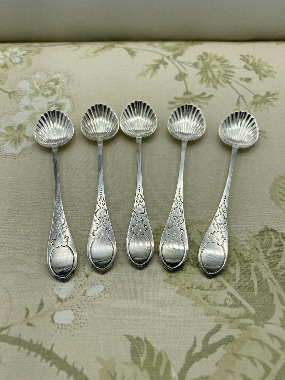 5x Wallace Sterling Silver Metropolitan Museum Repro Revere Demitasse Spoons w Shell Bowl Motif