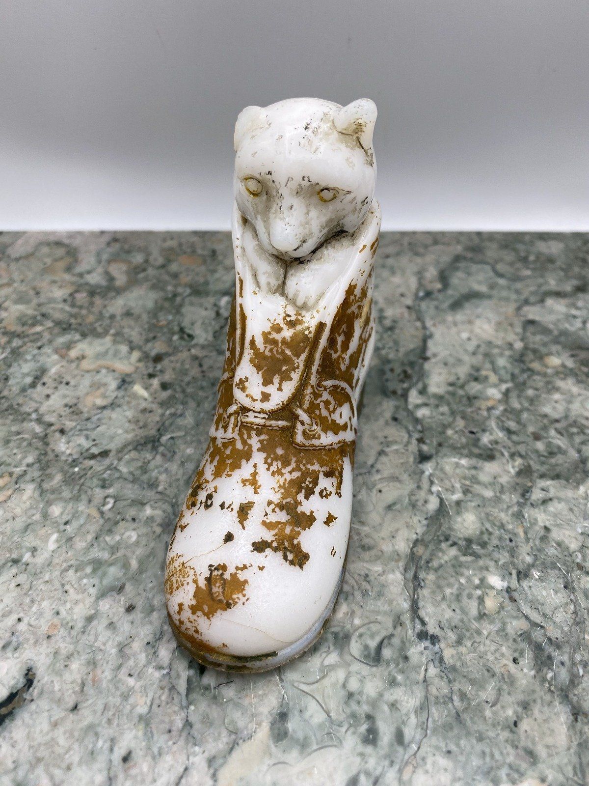 Milk Glass Cat in Boot Figurine 2