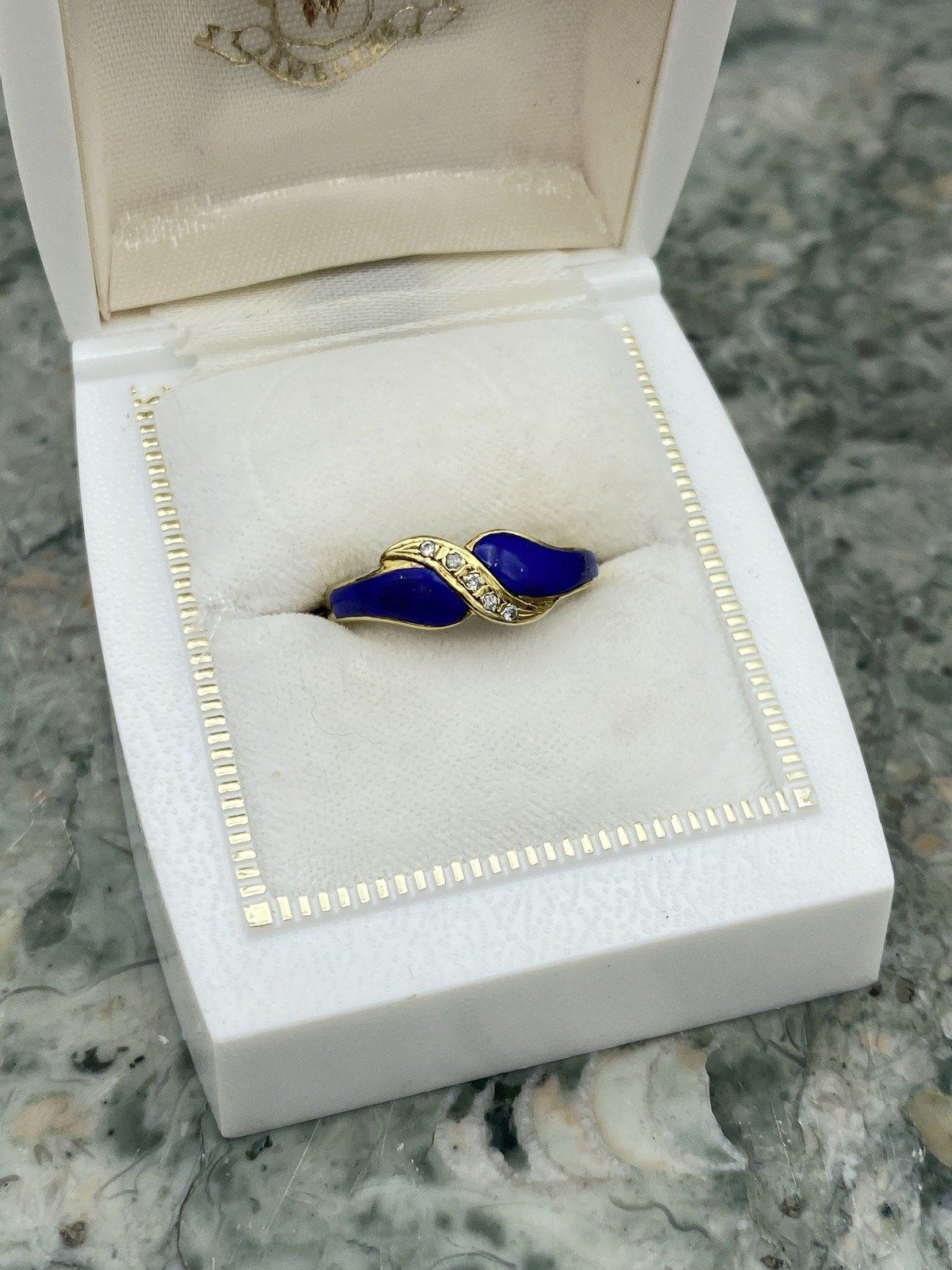 CUTE Vintage 14k Gold Blue Enamel Diamond Center Knot Ring Band 2