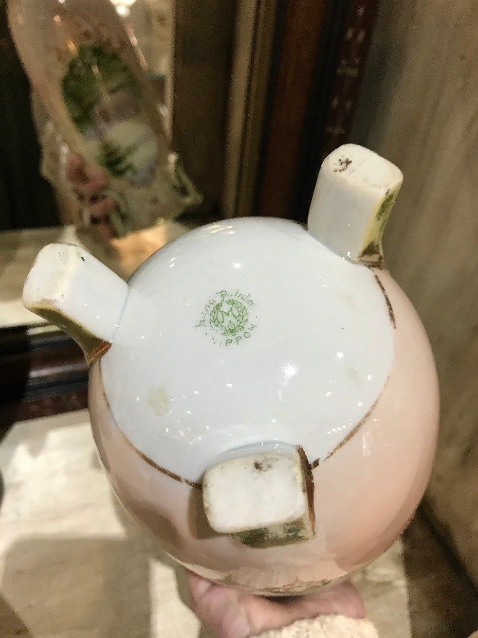 Pastel Pink Garland Gilt Cameo Lake Nippon Foot Vase 4