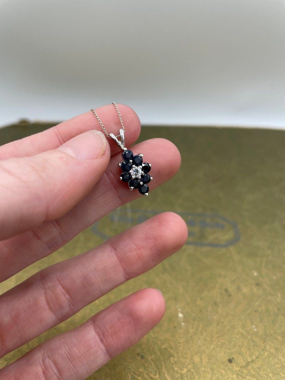 14k White Gold Sapphire Cluster Drop 18 Necklace w .10ct Diamond Center 2