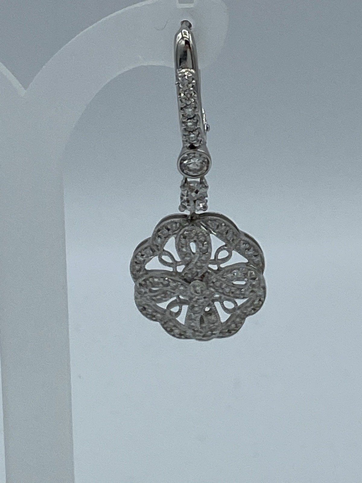 18k White Gold Cluster Flower Diamond Earrings 2