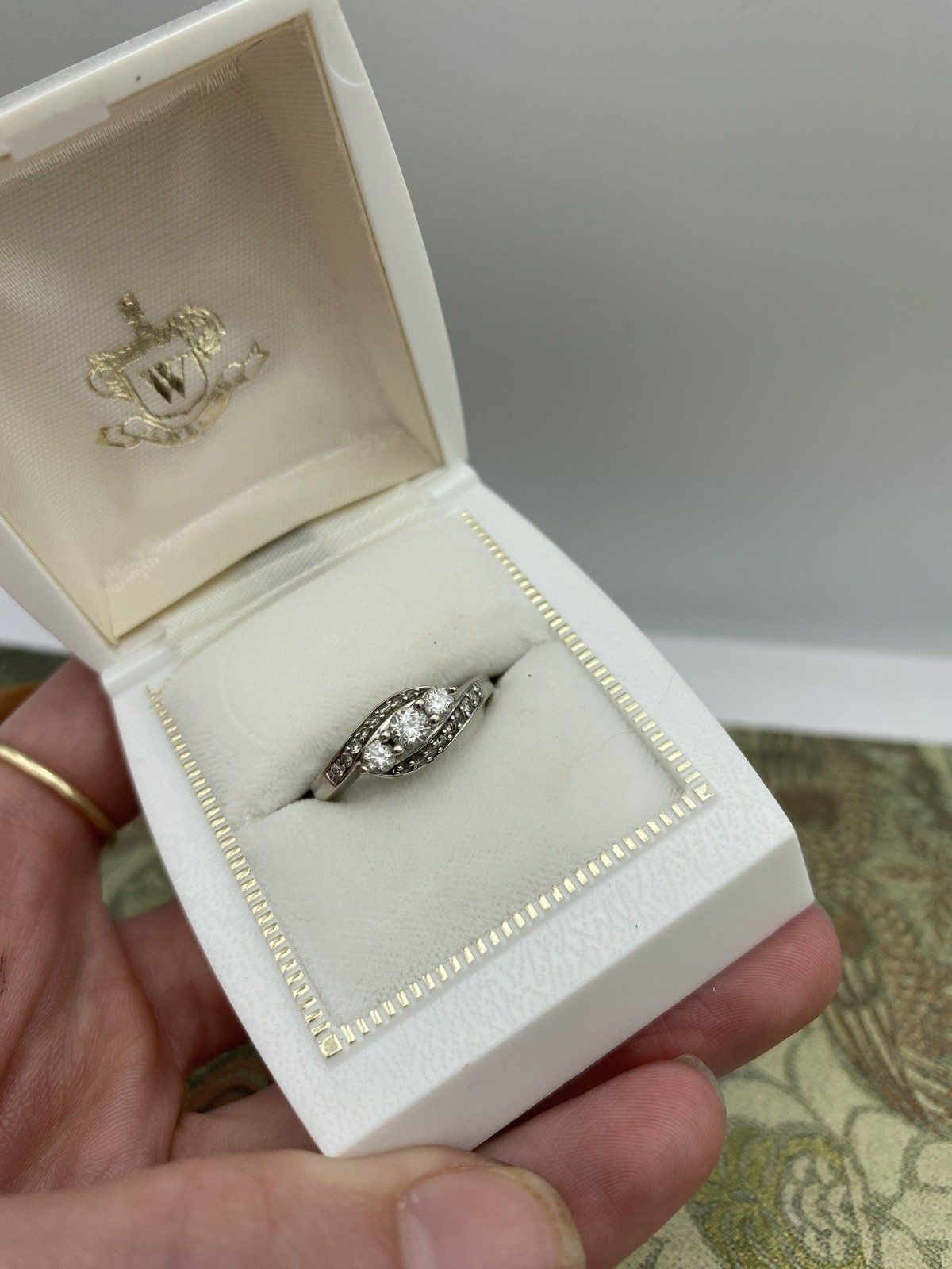 Lovely 14k Gold Trio Diamond Almonde Bypass Ring 4