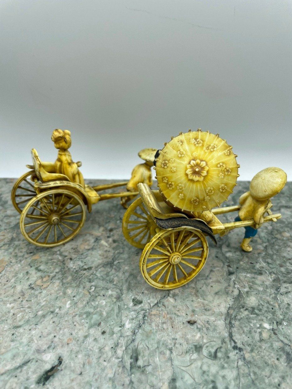 Pair of Vintage Resin Rickshaw Figurine 3